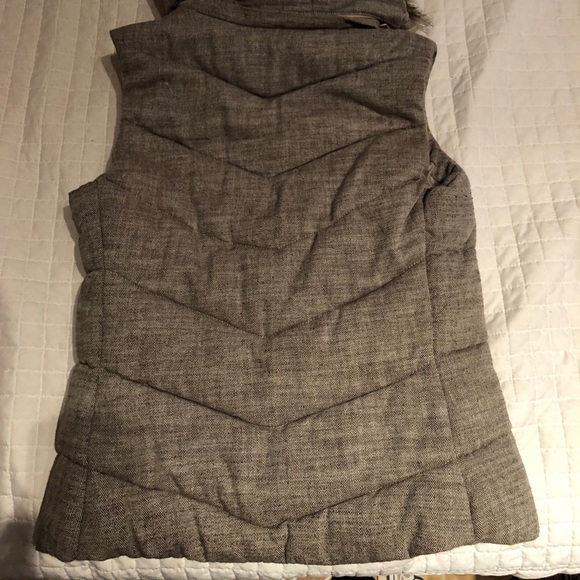 GAP Grey Vest with hood - Picture 5 of 7
